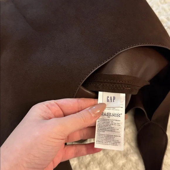 GAP Chocolate Brown Vegan Suede Leather Bag - Picture 6 of 6